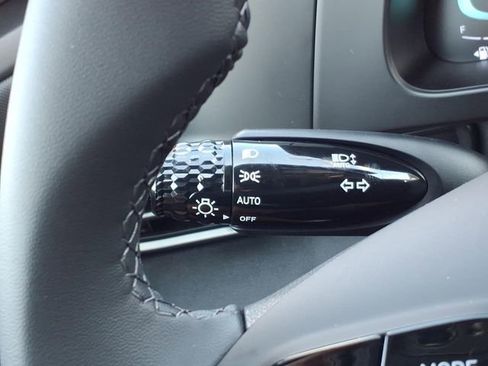 New 2026 Hyundai Elantra Sport FWD image 27