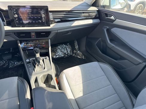 New 2025 Volkswagen Jetta SE image 11