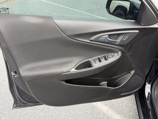 Used 2021 Chevrolet Malibu RS FWD image 24