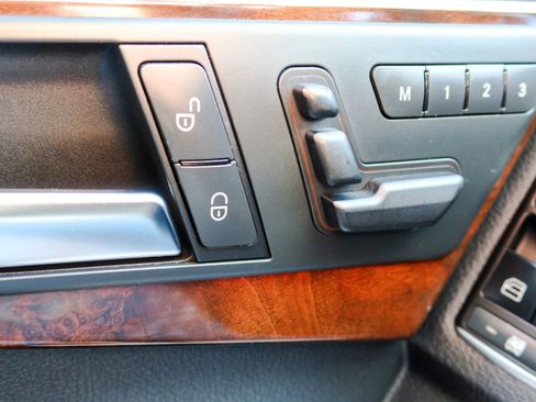 Used 2015 Mercedes-Benz GLK 350 4MATIC image 11