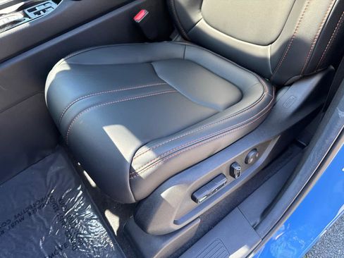 New 2025 Honda Pilot TrailSport image 17