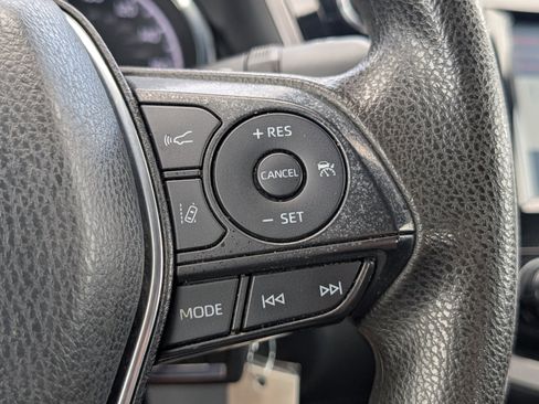 Used 2019 Toyota Camry LE FWD image 24