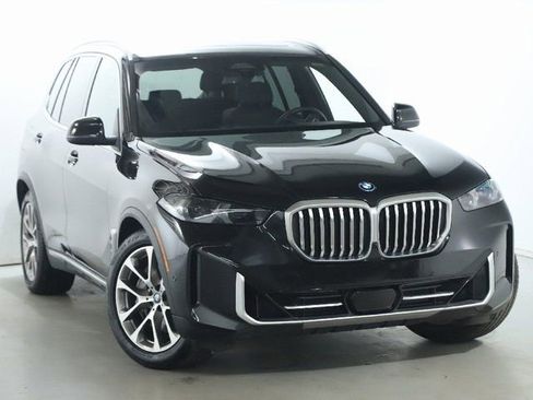 Certified 2024 BMW X5 xDrive50e w/ Climate Comfort Package image 2