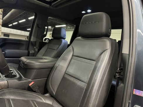 Used 2020 GMC Sierra 3500 Denali w/ Denali Ultimate Package image 23