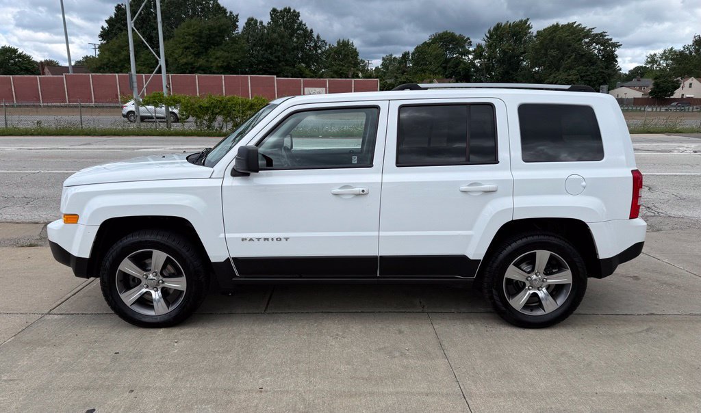 Used 2017 Jeep Patriot High Altitude AWD/4WD image 12