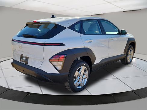 Used 2026 Hyundai Kona SE AWD/4WD image 5