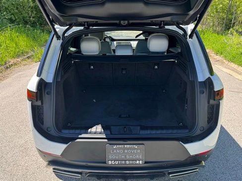 Certified 2025 Land Rover Range Rover Sport SE AWD/4WD image 7