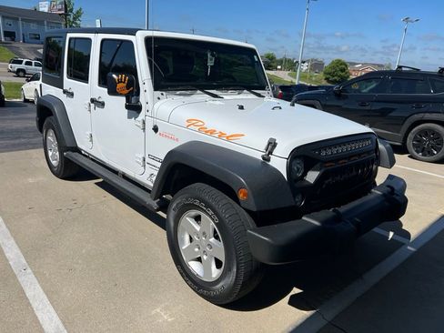 Certified 2018 Jeep Wrangler Unlimited Sport S AWD/4WD image 3