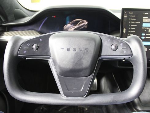 Used 2021 Tesla Model S Plaid image 13