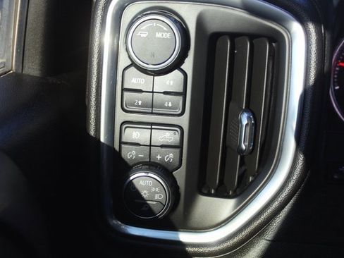 Used 2020 Chevrolet Silverado 2500 LTZ w/ LTZ Texas Edition image 32