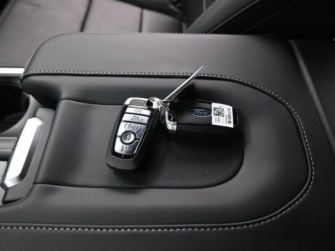 New 2025 Ford Expedition Max Platinum w/ Stealth Performance Package image 33