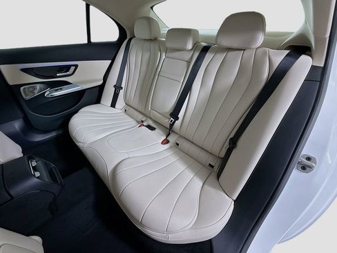 Used 2026 Mercedes-Benz E 350 4MATIC Sedan image 26