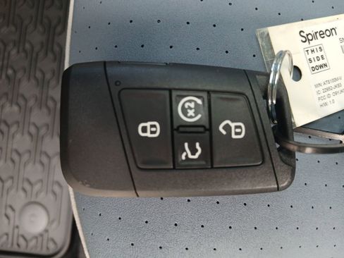 New 2025 Volkswagen Jetta SE image 28