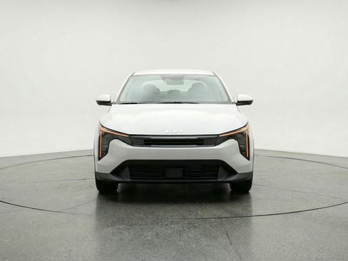 Used 2025 Kia K4 FWD image 2
