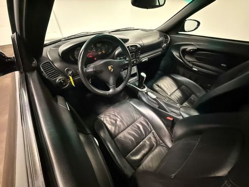 Used 2003 Porsche 911 Carrera 4 AWD/4WD image 2