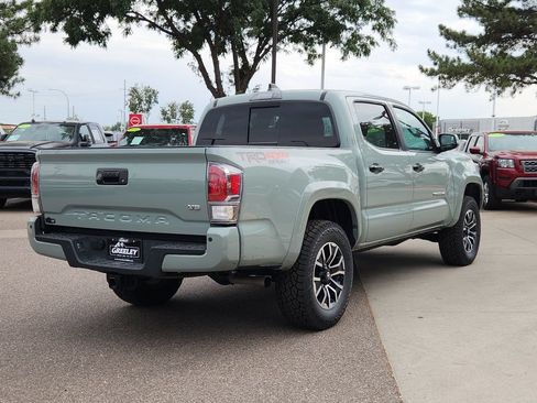 Used 2022 Toyota Tacoma TRD Sport w/ Advanced Technology Package AWD/4WD image 3