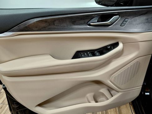 Used 2023 Jeep Grand Cherokee L Limited image 45