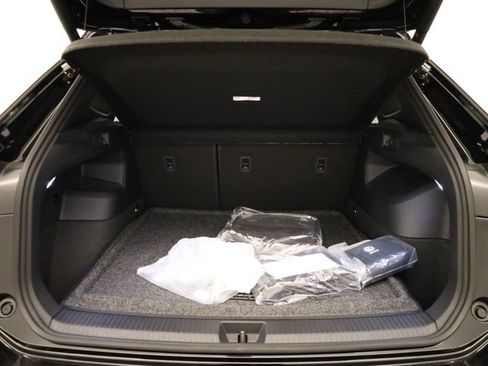 New 2026 Volkswagen Tiguan SEL R-Line image 34