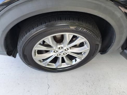 Certified 2021 Ford Explorer Limited RWD image 29
