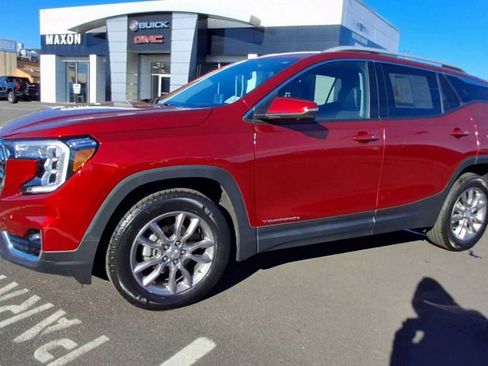 Certified 2023 GMC Terrain SLT w/ Infotainment Package II image 6