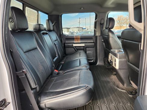 Used 2019 Ford F150 Lariat w/ Equipment Group 502A Luxury AWD/4WD image 14