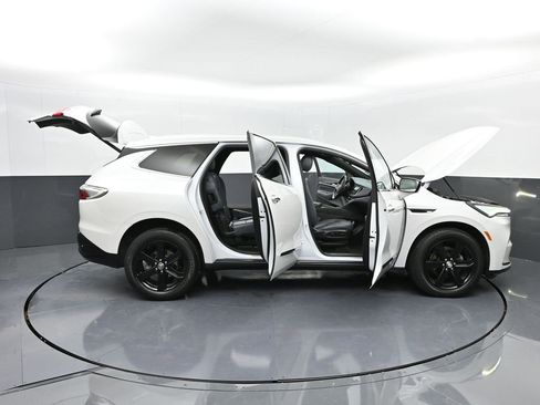Used 2023 Buick Enclave Essence w/ Sport Touring Edition image 55