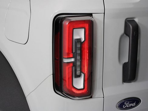 Used 2024 Ford Bronco Wildtrak image 21