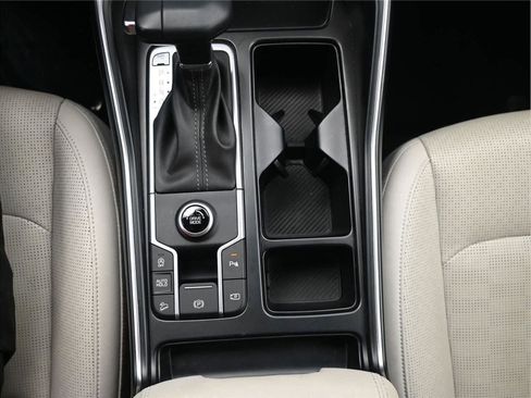 Used 2025 Kia Sorento S w/ Panoramic Sunroof Package FWD image 18