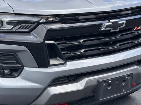Used 2024 Chevrolet Colorado Z71 w/ Z71 Convenience Package 2 AWD/4WD image 2