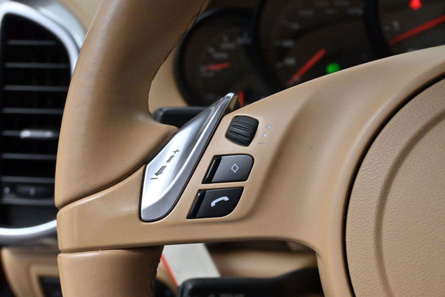 Used 2012 Porsche Cayenne S AWD/4WD image 18