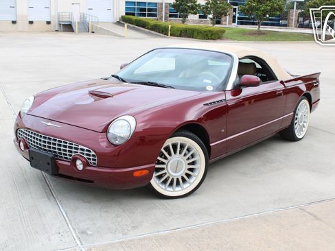 Used 2004 Ford Thunderbird RWD image 11