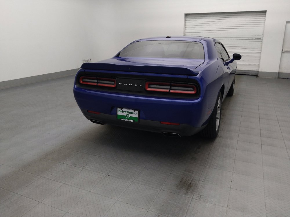 Used 2018 Dodge Challenger SXT RWD image 7