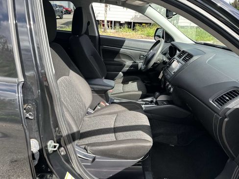 Used 2024 Mitsubishi Outlander Sport ES AWD/4WD image 19