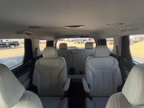 Used 2025 Hyundai Palisade SEL AWD/4WD image 27