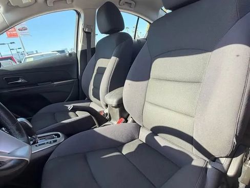 Used 2014 Chevrolet Cruze LT FWD image 7