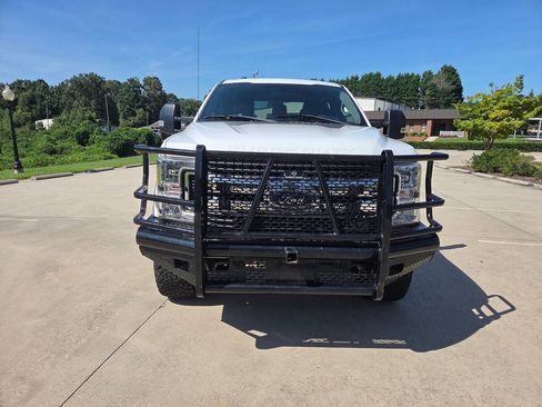 Used 2017 Ford F250 XLT AWD/4WD image 4