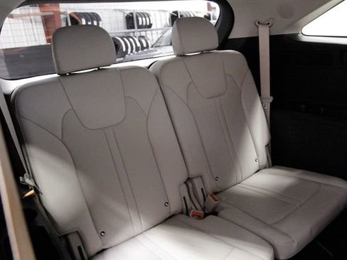 Used 2022 Kia Sorento SX Prestige w/ Panoramic Sunroof Package image 20