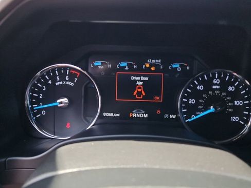 Used 2021 Ford Expedition XLT RWD image 14