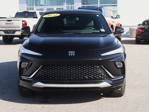 Used 2024 Buick Envista Avenir image 2