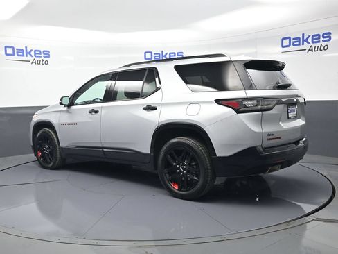 Used 2021 Chevrolet Traverse Premier w/ Redline Edition FWD image 6