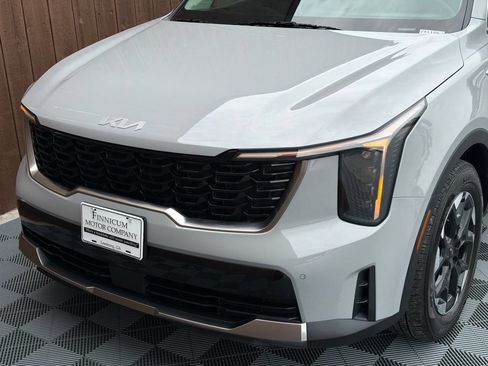 Used 2024 Kia Sorento S w/ Panoramic Sunroof Package FWD image 19