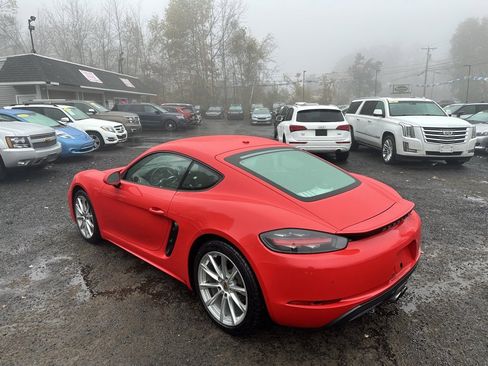 Used 2019 Porsche 718 Cayman Base image 7