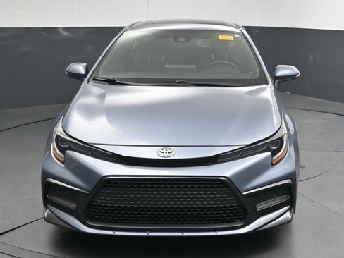 Used 2020 Toyota Corolla XSE image 2