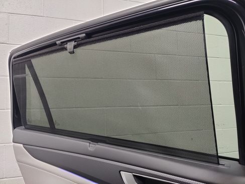 Certified 2025 Volkswagen Atlas Cross Sport SEL Premium R-Line image 21