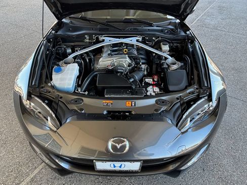 Used 2019 MAZDA MX-5 Miata RF Grand Touring RWD image 25