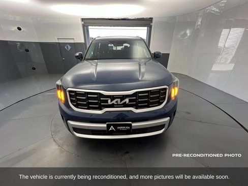 Used 2024 Kia Telluride S w/ S Sunroof Package FWD image 9