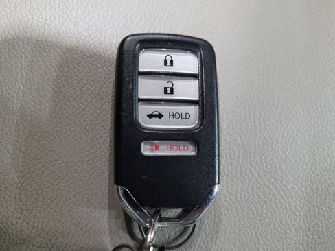 Used 2018 Honda Accord LX image 32