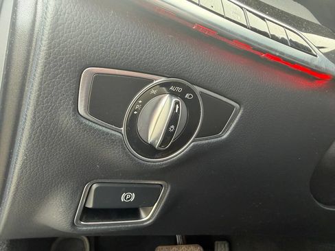 Used 2017 Mercedes-Benz S 550 4MATIC Sedan image 14