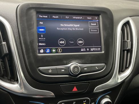 Used 2020 Chevrolet Equinox LT image 17