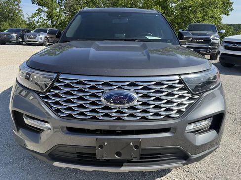 Used 2023 Ford Explorer Platinum w/ Technology Package AWD/4WD image 6